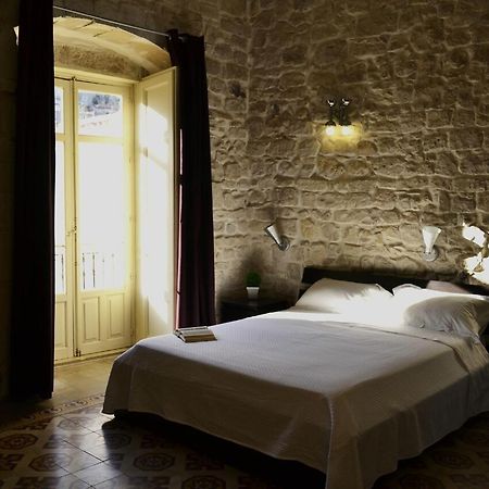 モーディカ Palazzo Beau Bed & Breakfast エクステリア 写真